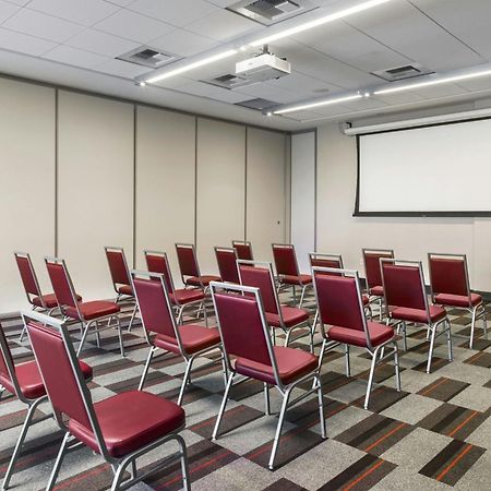 Four Points By Sheraton At Phoenix Mesa Gateway Airport Exterior photo