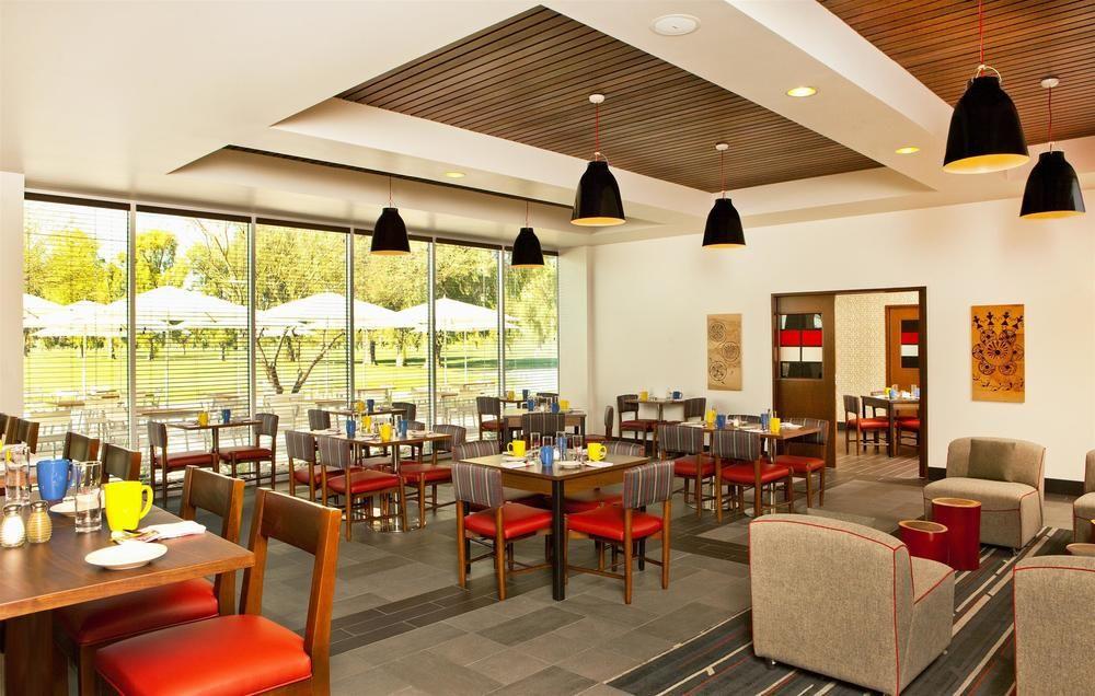 Four Points By Sheraton At Phoenix Mesa Gateway Airport Exterior photo
