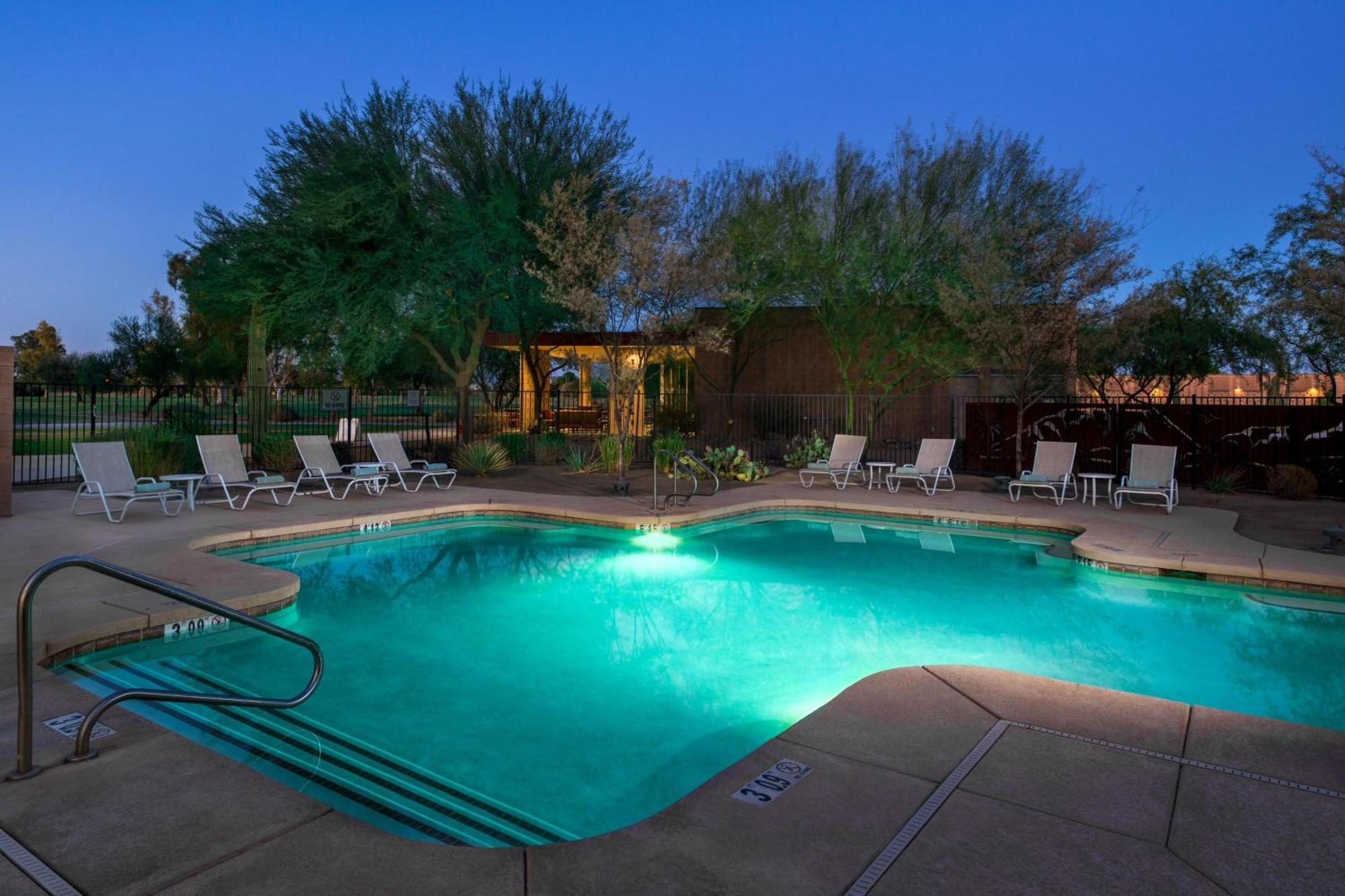 Four Points By Sheraton At Phoenix Mesa Gateway Airport Exterior photo