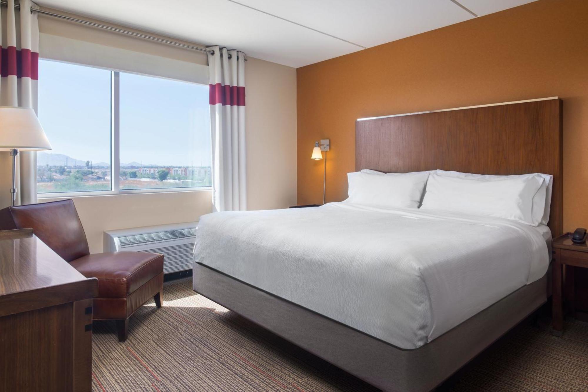 Four Points By Sheraton At Phoenix Mesa Gateway Airport Exterior photo
