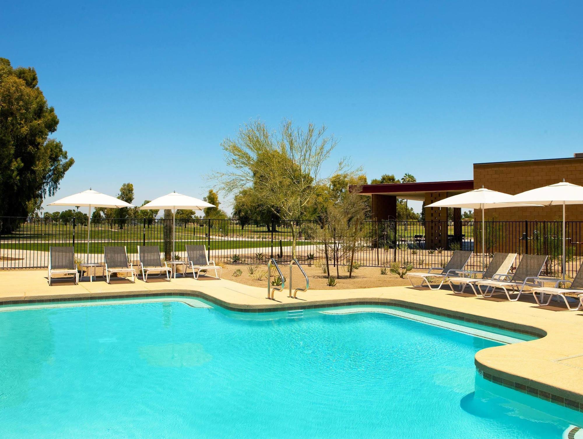 Four Points By Sheraton At Phoenix Mesa Gateway Airport Exterior photo